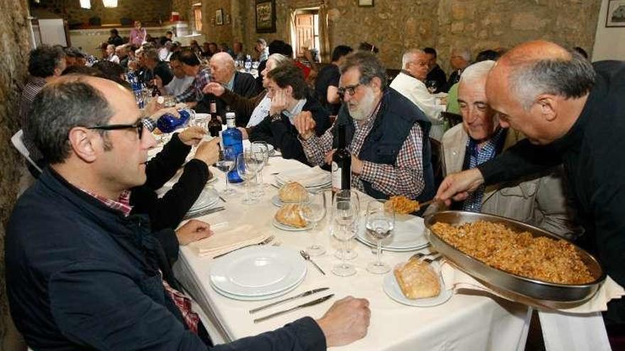 Comida de la Cofradía previa a la asamblea.