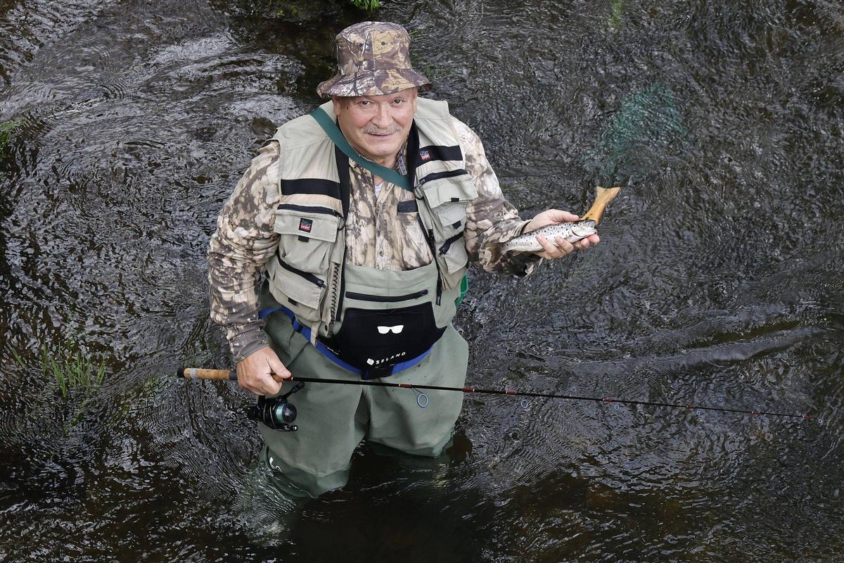 Elisardo Cea lleva 55 años pescando