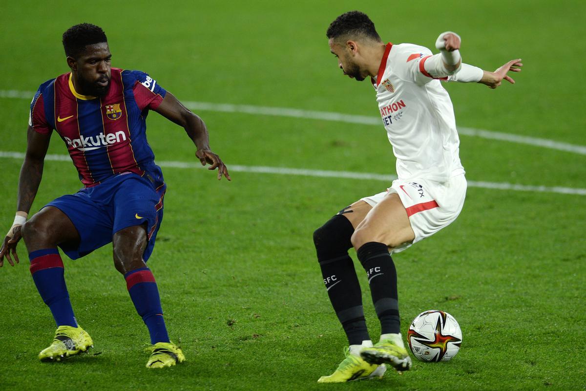 Umtiti, ante el Sevilla en la ida de semifinales de Copa.