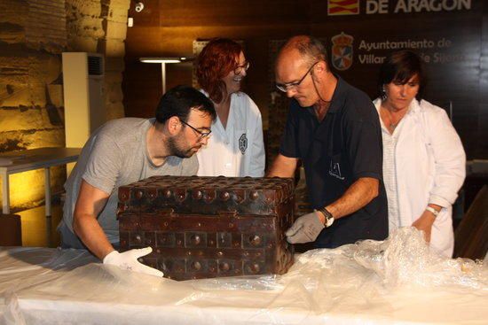 Les 53 peces del MNAC arriben al Monestir de Santa