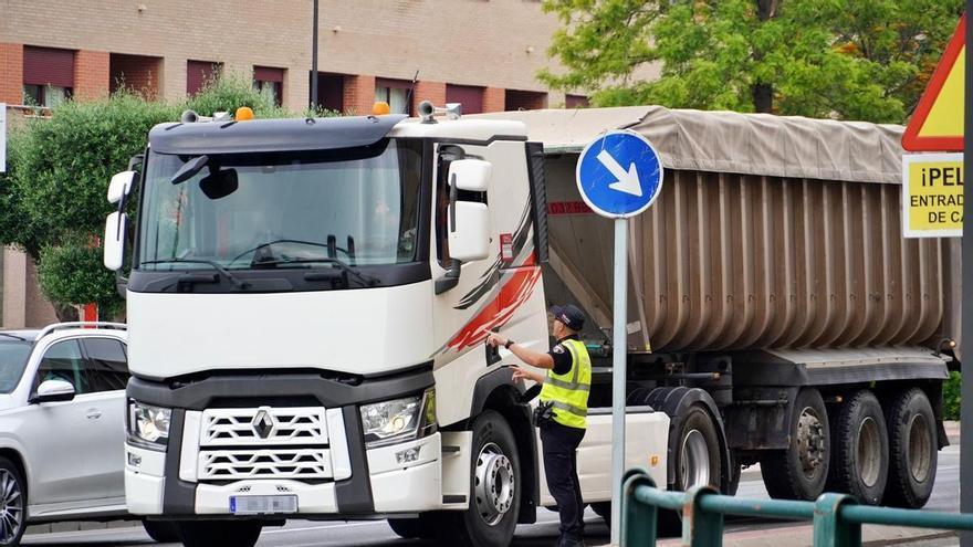 Santomera 'se blinda' y Murcia parte de sus camiones con una medida 
