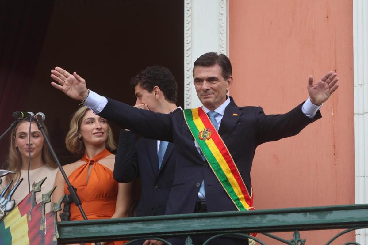 Rodrigo Paz Pereira, investido presidente de Bolivia