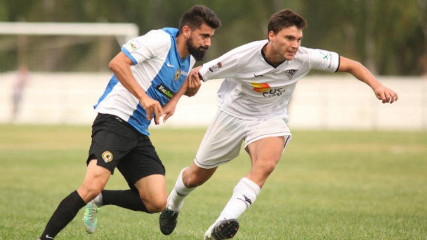 Un lance del partido del Andorra-Hércules