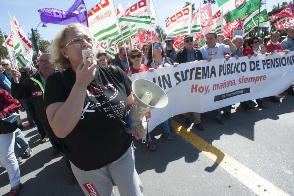 Los jubilados malagueños se concentran para defender las pensiones