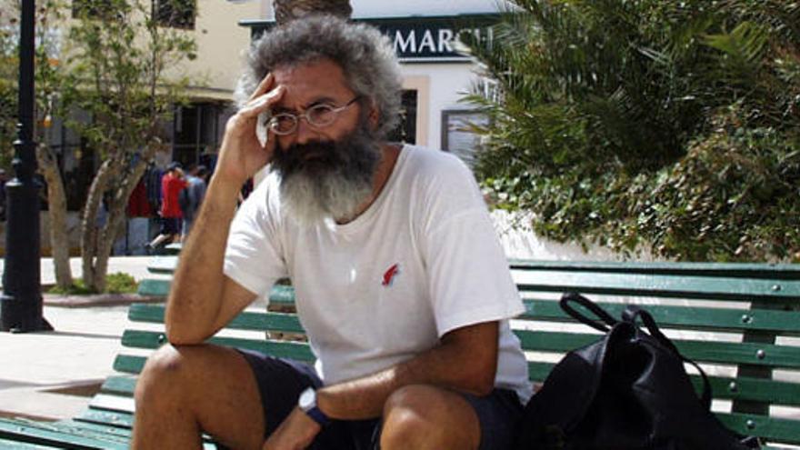 Francisco Javier Pérez de Arévalo en Formentera cuando era farero de la Mola.