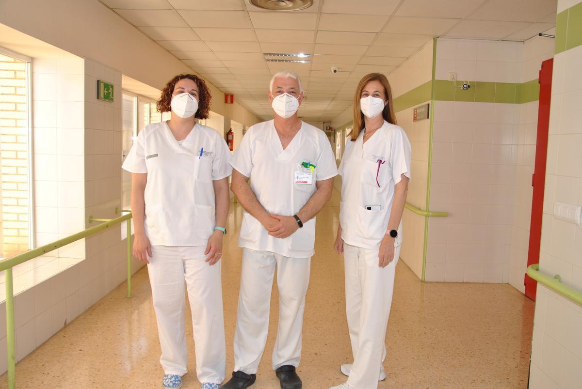 Paco Pons, junto a Luisa Viñals y Marta Rull, en el General.