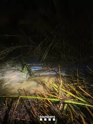 Els Bombers troben el vehicle que aquest matí hauria arrossegat la riera a Palau-sator