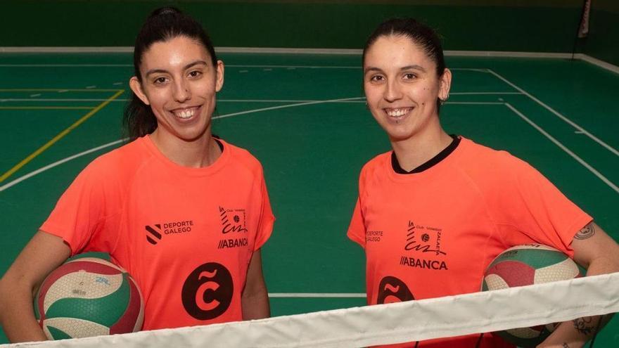 Andrea e Inés Rivas, en el pabellón del Barrio de las Flores.