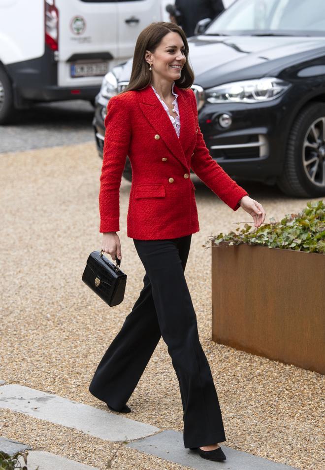 Kate Middleton blazer roja de Zara