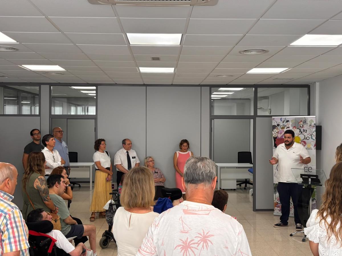 Inauguración del Centro de Atención Temprana tras la reconstrucción del espacio afectado por la dana.
