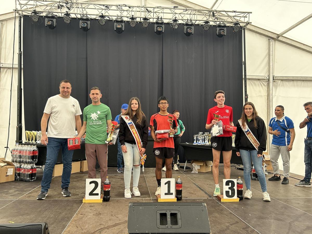 Podio masculino de la XIX Carrera Pedestre de La Nucía.