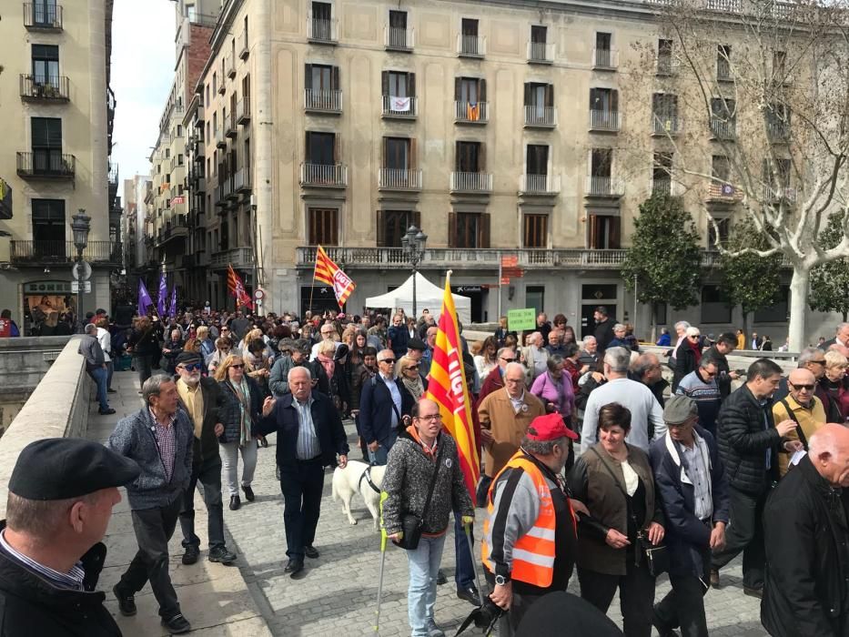 Més de 2.000 gironins es mobilitzen contra «l'estafa» de les pensions