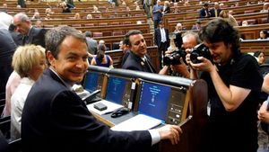 El president del Govern, José Luis Rodríguez Zapatero, moments abans d’iniciar el seu discurs sobre l’estat de la nació.
