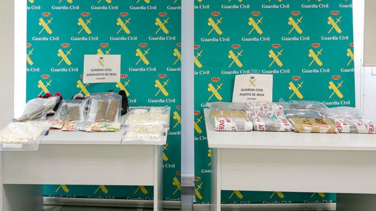 Se han decomisado alrededor de 16 kilos de cocaína. | TONI ESCOBAR