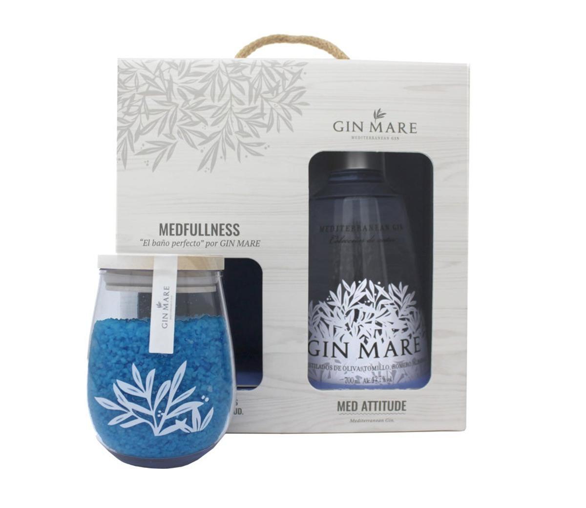 Ideas de regalo para San Valentín: un baño relajante y un cóctel