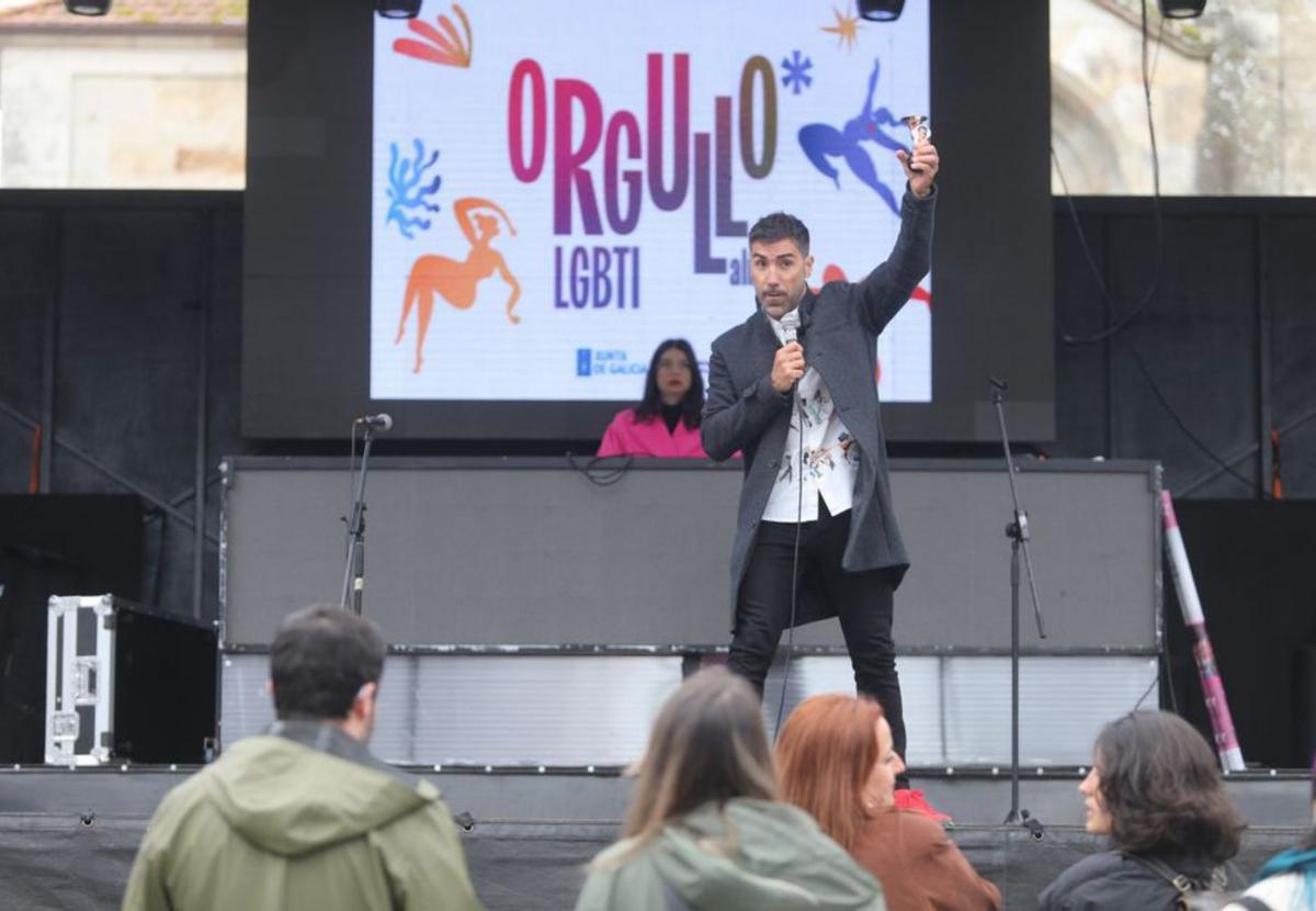 Rafa Durán dirigiéndose al público. | Bernabé/Ángel Abeledo