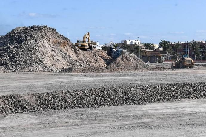 GRAN CANARIA 11-01-19 POLIGONO DE ARINAGA. AGUIMES.Foto de obras en Arinaga. Foto de obras en Arinaga donde están construyendo un centro de operaciones de Lidl. FOTOS: JUAN CASTRO  | 11/01/2019 | Fotógrafo: Juan Carlos Castro