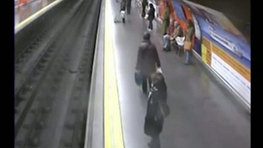 Rescate &#039;in extremis&#039; en el metro de Madrid