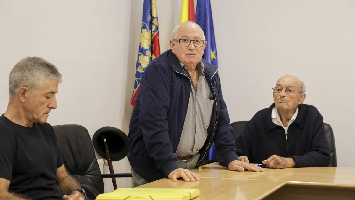 Francesc Peñalver (izquierda), Julián Pinazo y Rafael Soler durante la moción de censura.