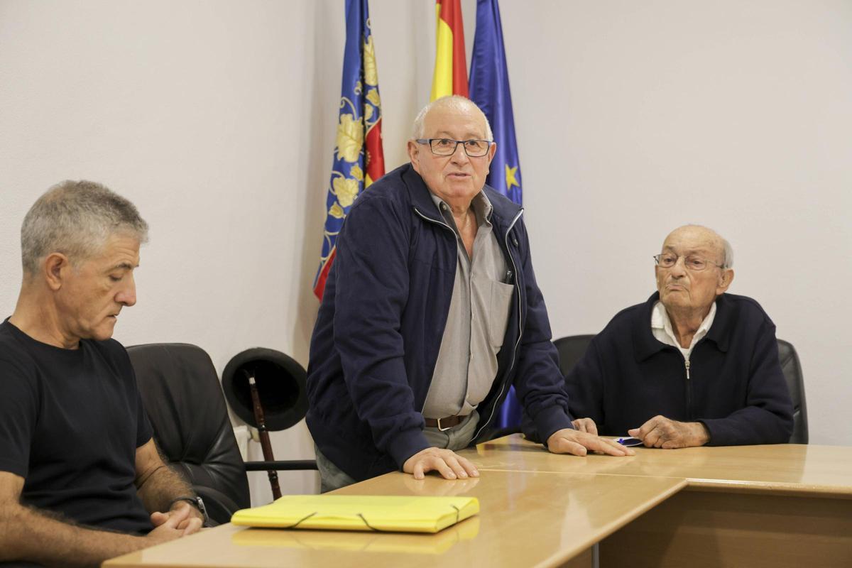 Francesc Peñalver (izquierda), Julián Pinazo y Rafael Soler durante la moción de censura.