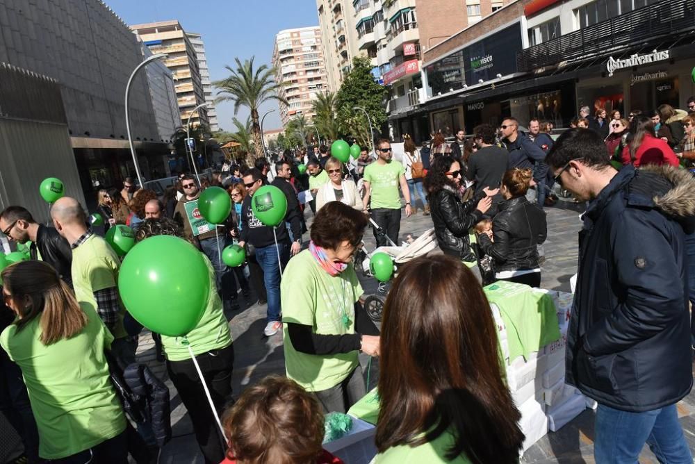 Los interinos de Educación protestan por las oposi