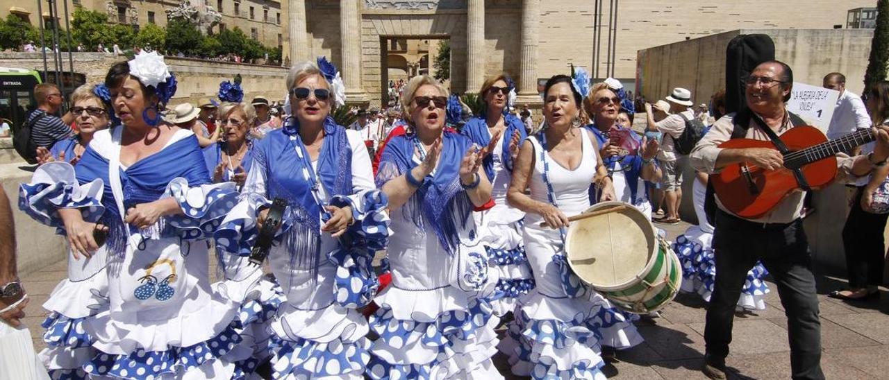 Coro rociero participante en el último encuentro de coros en la Feria del 2019.