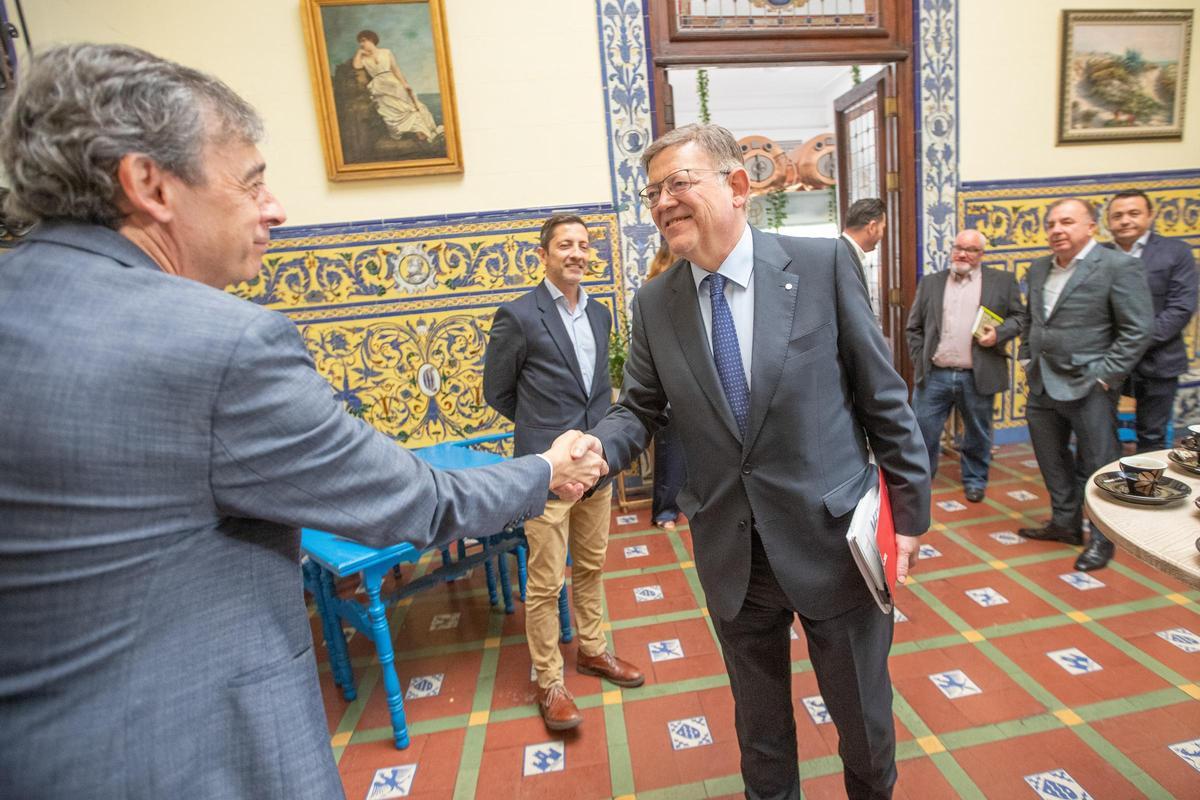Puig anuncia la rebaja adicional de 10 céntimos en el precio del agua desalada para riego que la deja en 0,22 € por metro cúbico Puig anuncia la rebaja adicional de 10 céntimos en el precio del agua desalada para riego que la deja en 0,22 € por metro cúbico
