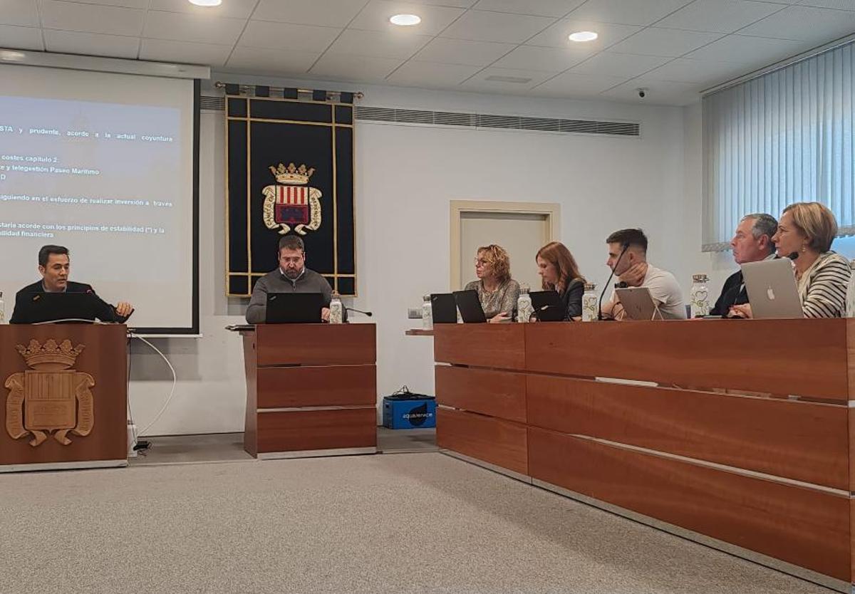 Gobierno de Canet durante el pleno.