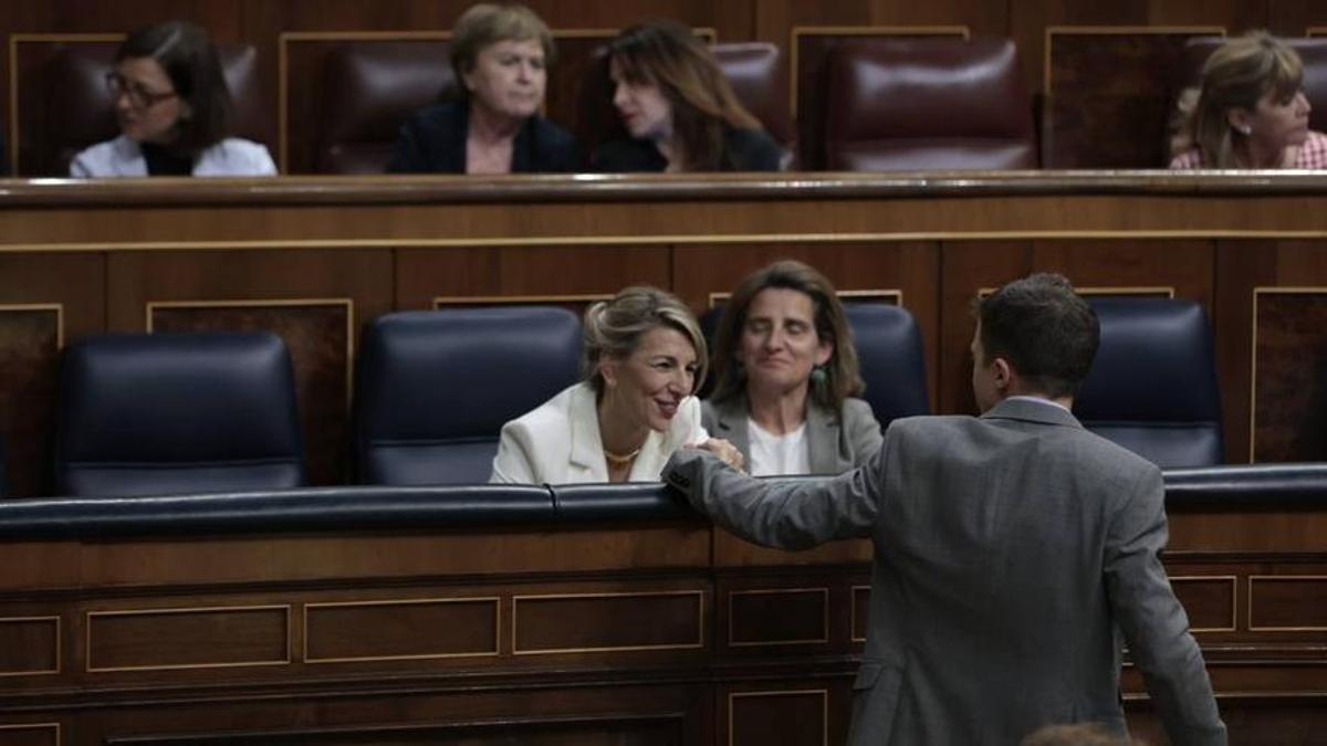 Yolanda Díaz e Iñigo Errejón durante el debate de la moción de censura en el Congreso.