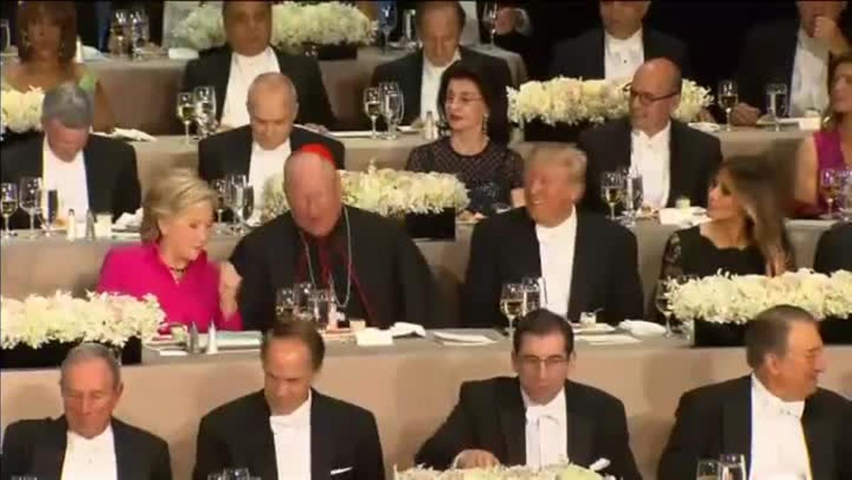 Trump y Clinton han asistido a la tradicional cena de caridad de la Al Smith Foundation