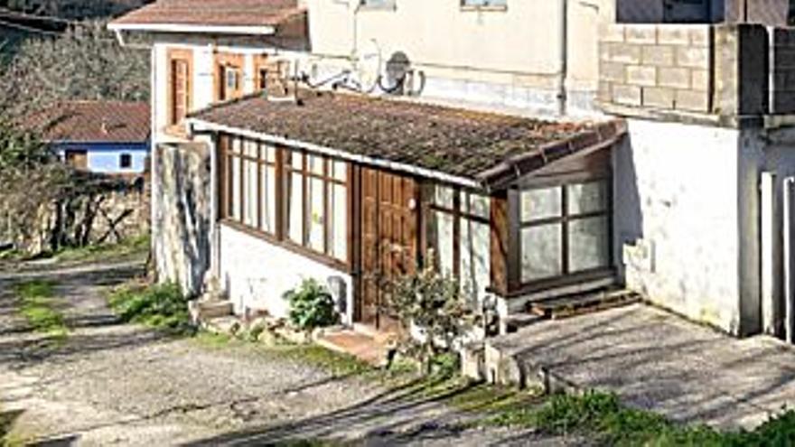 27.000 € Venta de casa en Laviana, 2 habitaciones, 1 baño...