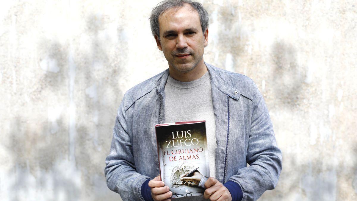 &#039;El cirujano de almas&#039;, de Luis Zueco, libro de ficción más vendido en Aragón esta última semana.