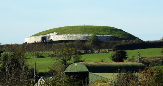 Newgrange, Irlanda