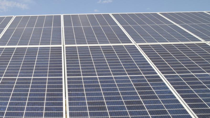 Vecinos de Morente denuncian &quot;la fraudulenta fragmentación de los proyectos solares&quot; para eludir la autorización estatal