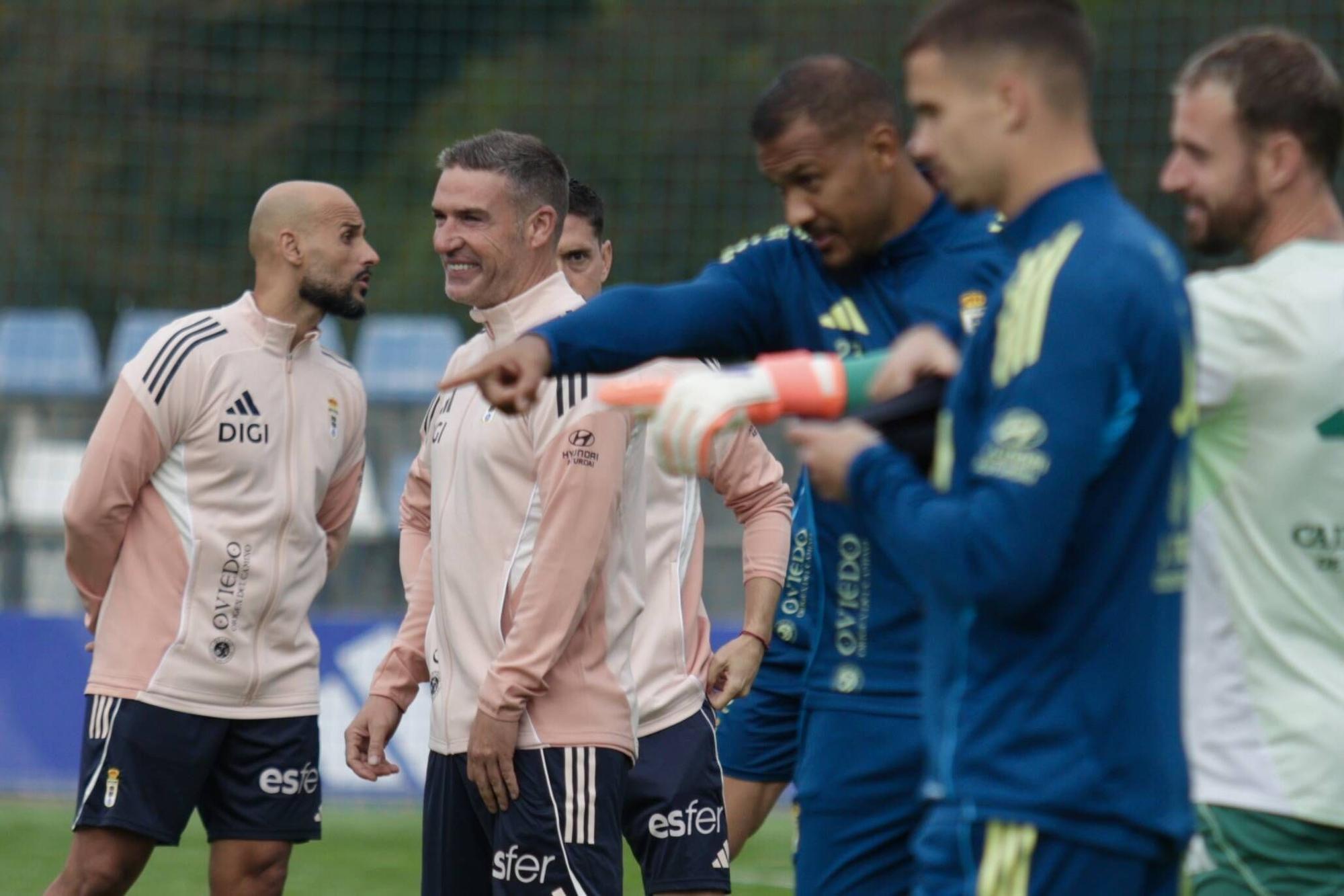 EN IMÁGENES: Así fue el primer entrenamiento de Luis Carrión al frente del Real Oviedo