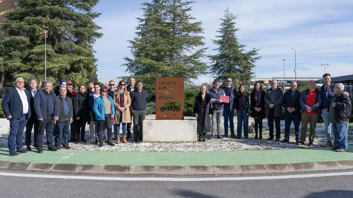 Una rotonda para la asociación de fiestas de Sant Cristòfol en Ontinyent