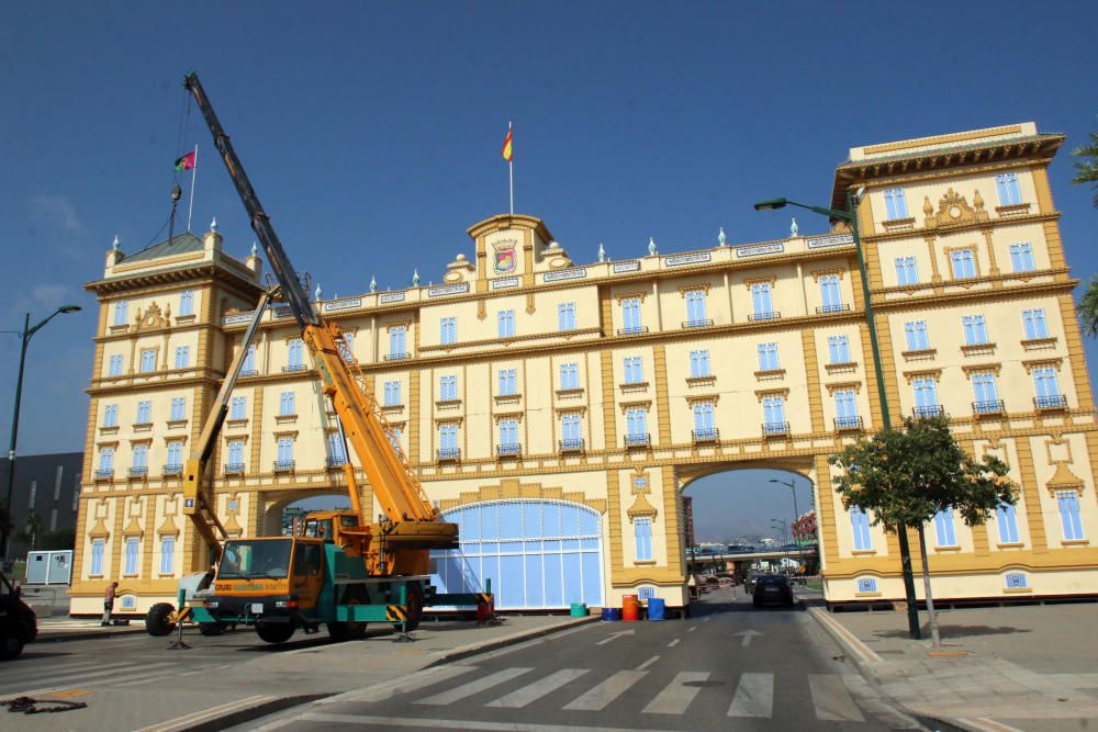 Comienzan los preparativos y el montaje de la portada y las casetas de cara a la semana de fiesta del 12 al 21 de agosto