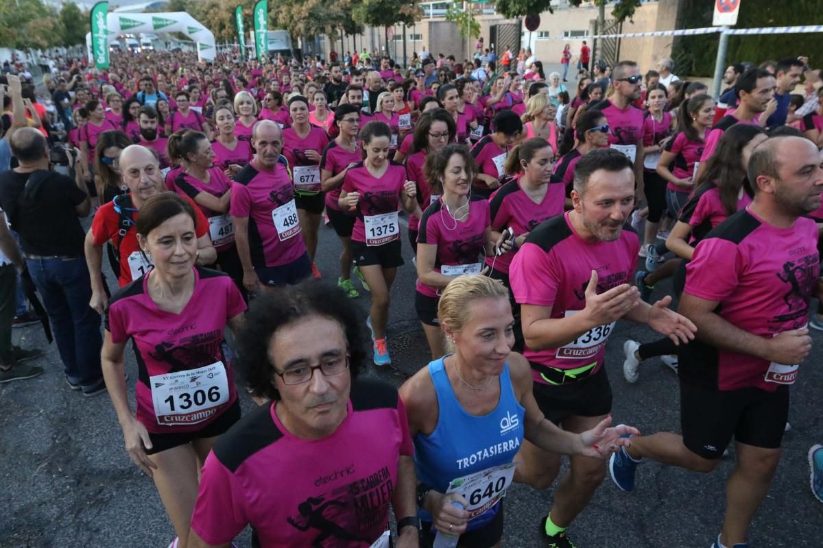 La marea rosa inunda las calles de Córdoba