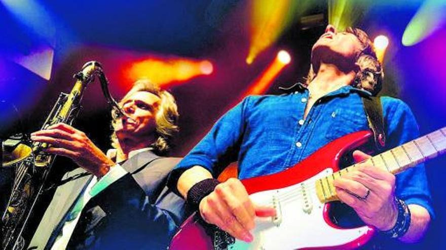 The Dire Straits Experience in Port Adriano: Wie man Mark Knopfler perfekt covert