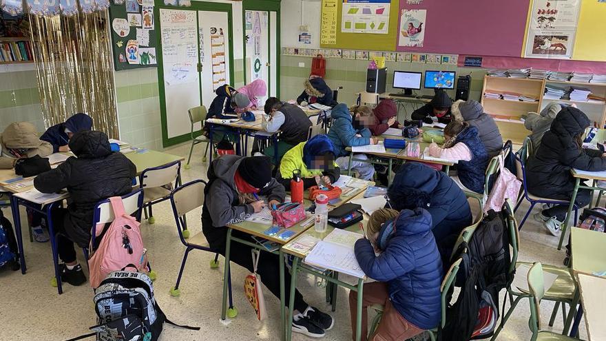 El Ayuntamiento de Alicante recorta en el mantenimiento de los colegios mientras se suceden las críticas por las averías en los centros