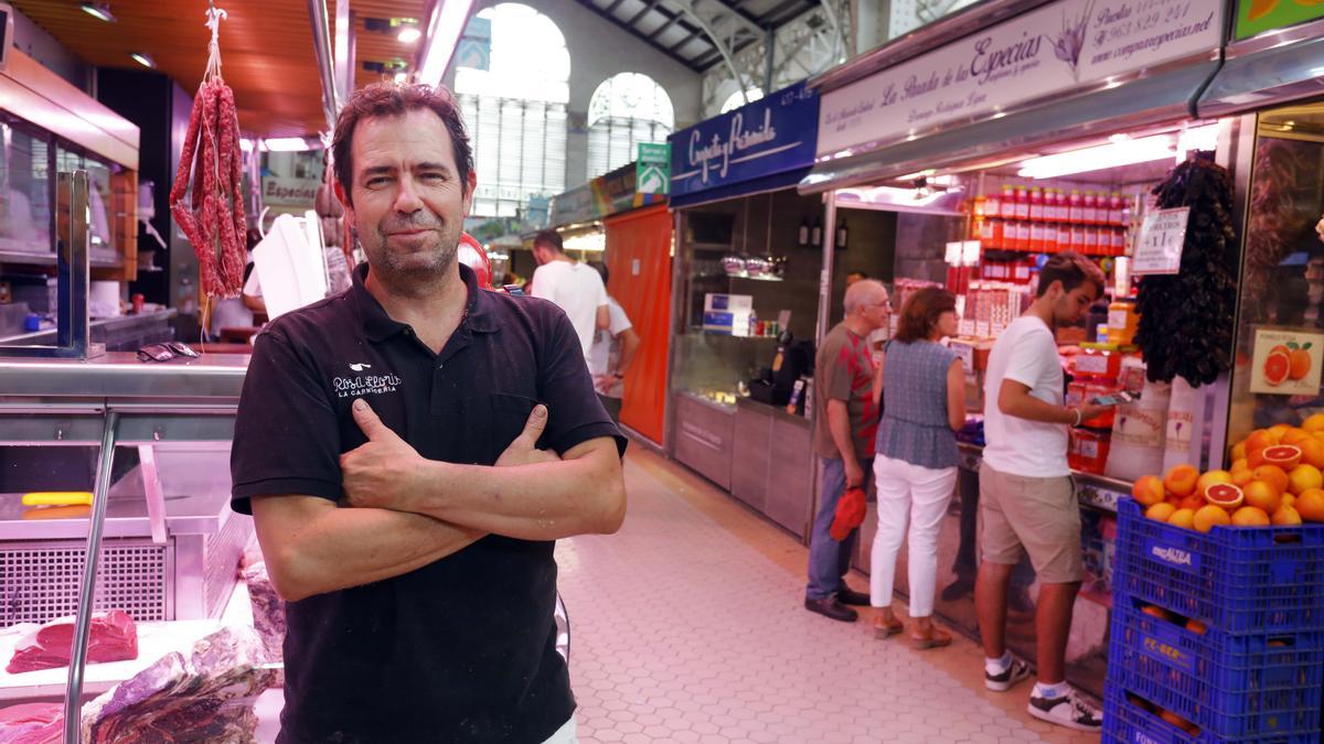 Francisco Dasí, en el mercado central de València, en una imagen de archivo.