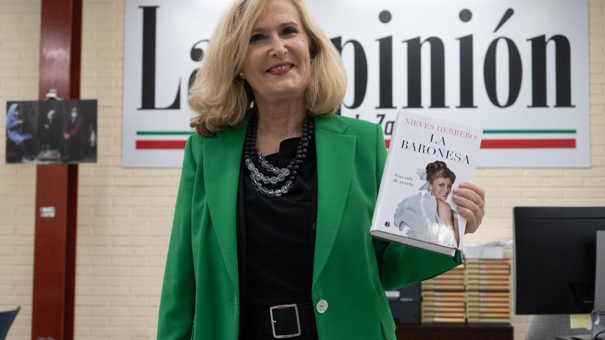 Nieves Herrero habla de su novela 'La baronesa. Una vida de novela'