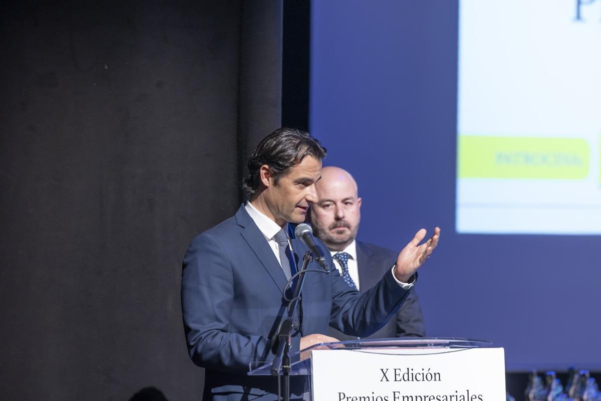 Así fue la entrega de premios empresariales de la Vega Baja Asemvega en Torrevieja, en imágenes