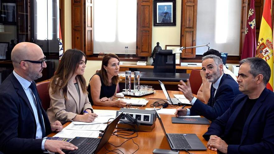 El campus de Espinardo pasa de dos a ocho líneas de autobús, con viajes cada 10 minutos al centro de Murcia
