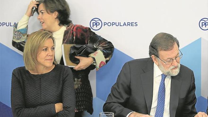 Rajoy empuja al PP a preparar las municipales ante el despegue de Cs