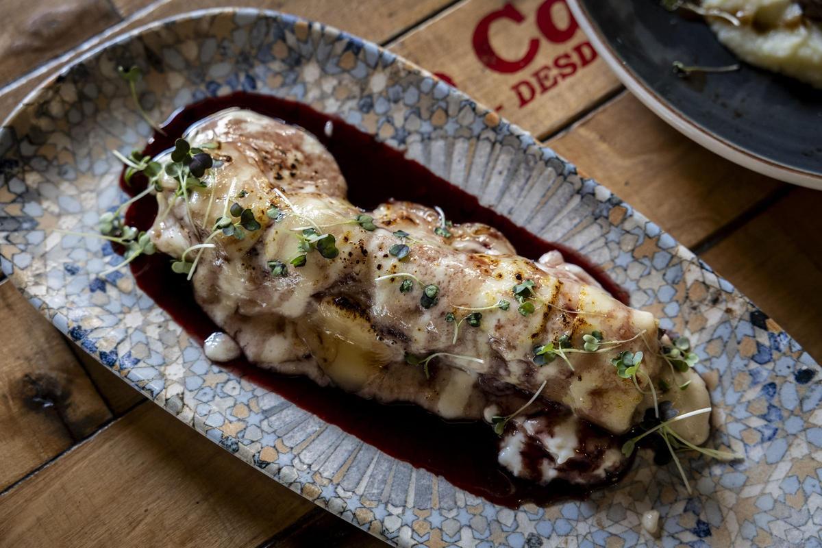 En imágenes | La Cava, el restaurante del Actur que conquistó al barrio más exigente de Zaragoza con su cocina mediterránea