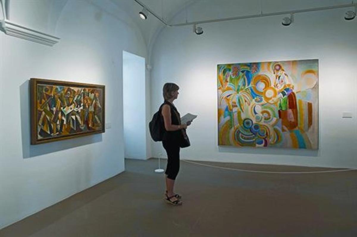 Un oli de Varvara Stepanova (esquerra), i ’Portuguesa’, de Delaunay, les obres que tanquen la mostra.