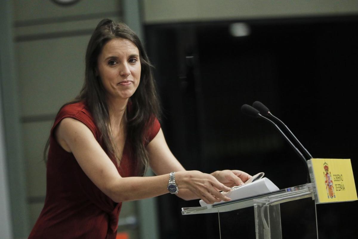 La ministra de Igualdad, Irene Montero, durante su intervenciÃ³n en la presentaciÃ³n del Acuerdo para el Desarrollo de la Igualdad Efectiva entre Hombres y Mujeres en el Trabajo, en la Sede del Ministerio de Trabajo y EconomÃ­a Social, en Madrid (EspaÃ±a) a 30 de julio de 2020.