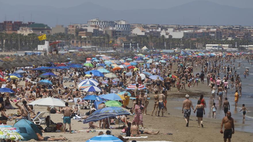 La ola de calor llega hoy a la C. Valenciana con tormentas secas y noches tropicales