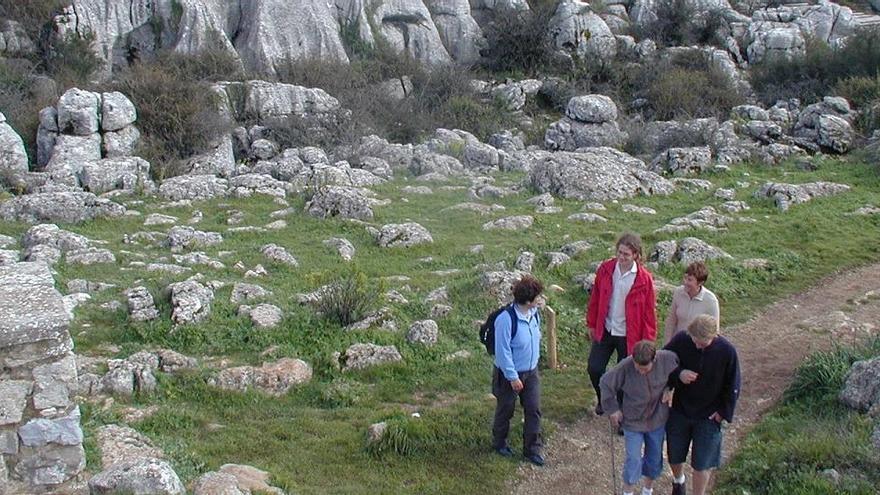 Imagen de las características formaciones rocosas de El Torcal de Antequera.